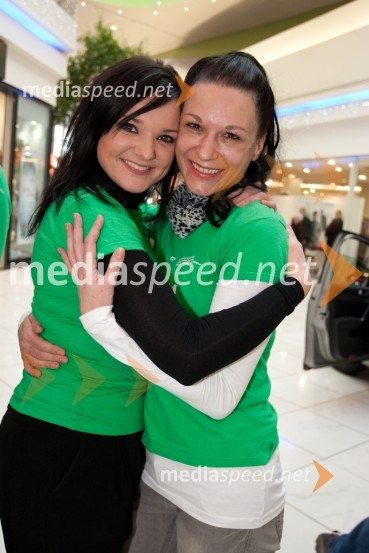 Alenka Gotar, operna pevka in Lucija, Društvo Ženska svetovalnicaPromocija boja proti nasilju nad ženskami z Ekipo za nenasilje