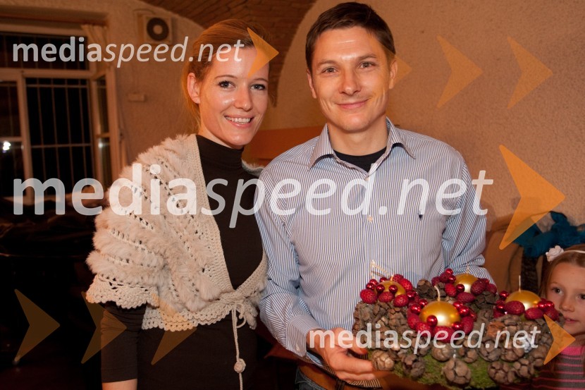 Mediaspeed Pletenje adventnih venčkov z znanimi Slovenci