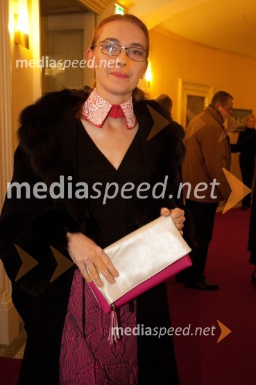 Mojca Celin, modna oblikovalkaModna revija Mura, predstavitev pomladno - poletne kolekcije 2013