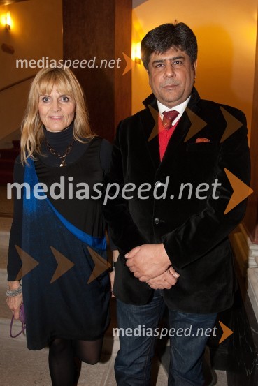 Dada Jerovšek, Kaval Group; Sanjiivv R. Sharma, Managing Director Partners & Company Kuwait 	Modna revija Mura, predstavitev pomladno - poletne kolekcije 2013