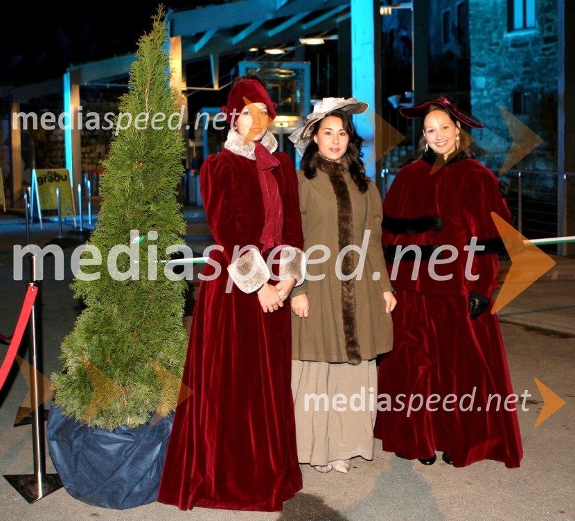 Hostese na Ljubljanskem graduOtvoritev tirne vzpenjače na Ljubljanski grad