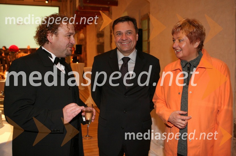 Darko Brlek, direktor Festivala Ljubljana, Zoran Jankovič, župan mestne občine Ljubljana in Danica Simšič, nekdanja Ljubljanska županjaOtvoritev tirne vzpenjače na Ljubljanski grad