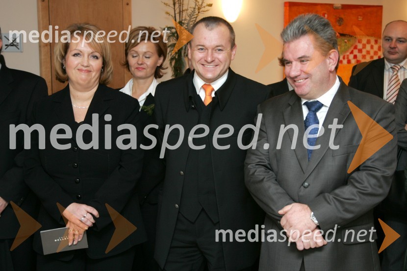 Alenka Iskra, predsednica uprave Terme Maribor d.d., Franc Kangler, mariborski župan in Andrej Vizjak, minister za gospodarstvoOtvoritev hotela Bellevue na Pohorju