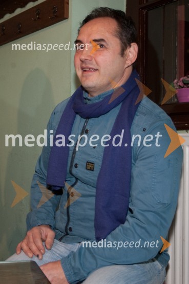 Admir Ćeremida - Ćera I, član skupine Plavi orkestarPromocija novega albuma Sedam skupine Plavi Orkestar