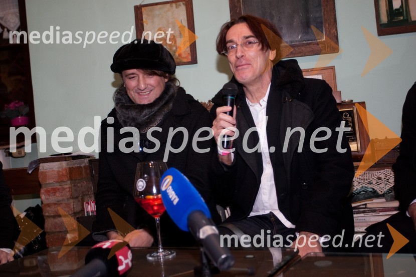 Saša Lošić, glasbenik; Goran Lisica, direktor založbe DallasPromocija novega albuma Sedam skupine Plavi Orkestar