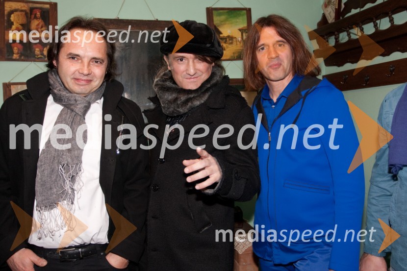 Samir Ćeremida - Ćera II, član skupine Plavi orkestar; Saša Lošić, glasbenik; Saša Zalepugin, član skupine Plavi orkestarPromocija novega albuma Sedam skupine Plavi Orkestar