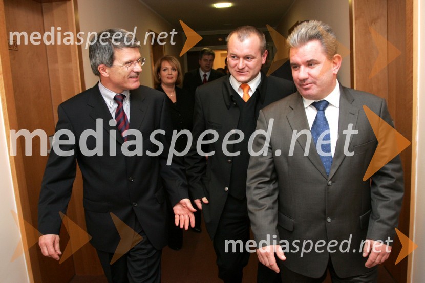 Stanislav Valant, predsednik uprave NFD, Franc Kangler, mariborski župan in Andrej Vizjak, minister za gospodarstvoOtvoritev hotela Bellevue na Pohorju