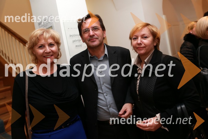 Nelida Nemec, Boris Goje; ...; Darja Groznik, odgovorna urednica prvega programa Radia Slovenija ter predsednica Zveze prijateljev mladine Maribor
  	Predaja lesene modularne hiše Katji Koletnik in predstavitev del Alena Ožbolta na razstavi Dve strani dotika