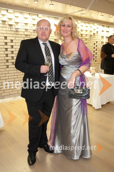 Iztok Zajc, direktor prodaje računalniških sistemov pri IBM Slovenija; Nevenka Oštarjaš, direktorica kadrovska službe pri IBM Slovenija20. Managerski koncert