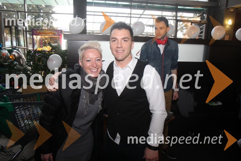 Petra Polanec, tekmovalka v resničnostnem šovu Gostilna išče šefa; Mišo StevanovičOtvoritev lokala La Storia v Planetu Tuš Maribor in druženje s tekmovalci iz šova Gostilna išče šefa