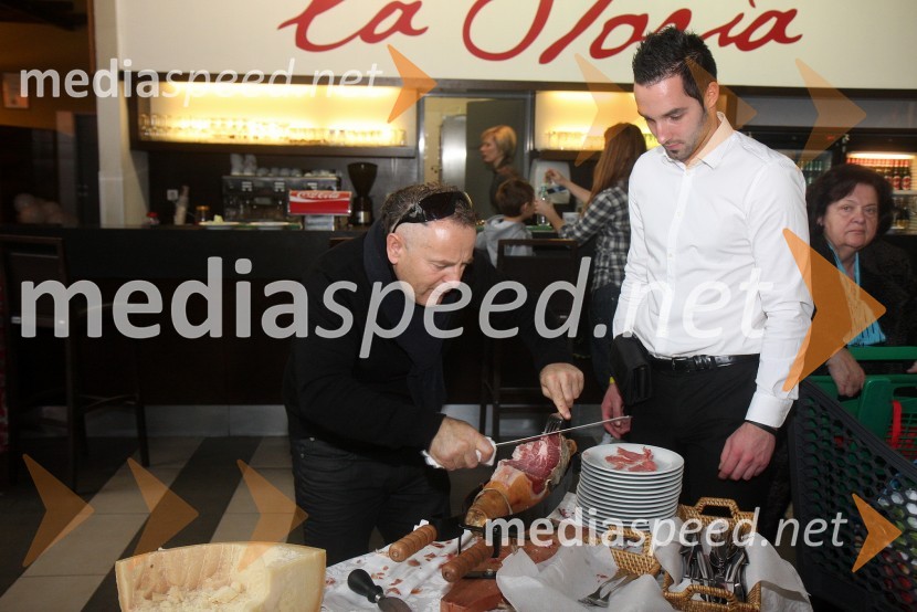 Zoran Prodanović, tekmovalec v resničnostnem šovu Gostilna išče šefa; ...Otvoritev lokala La Storia v Planetu Tuš Maribor in druženje s tekmovalci iz šova Gostilna išče šefa
