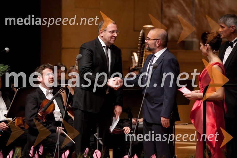 Roman Koritnik, generalni direktor IBM Slovenija; Vojmir Urlep, predsednik uprave Leka in Manager leta 201220. Managerski koncert