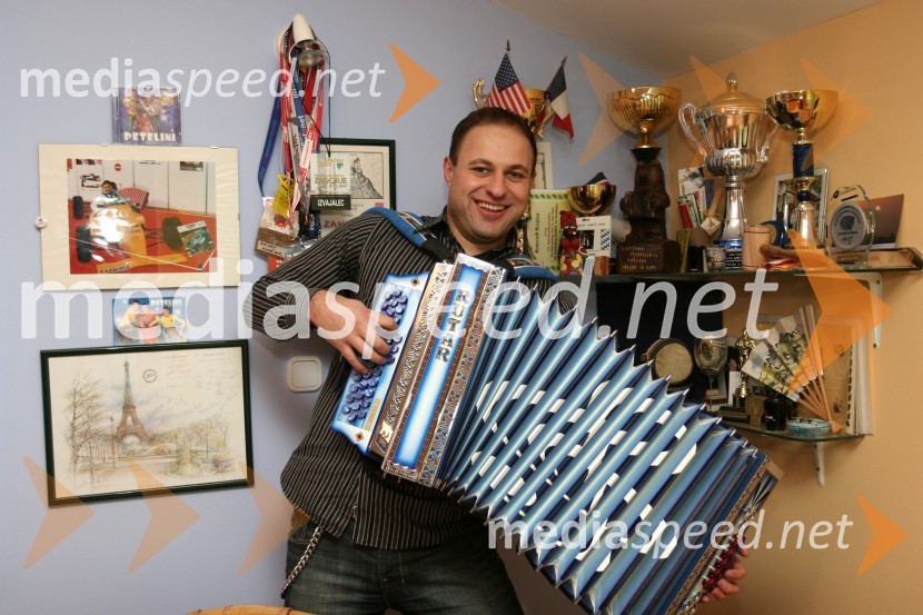 Boštjan Konečnik, glasbenikBoštjan Konečnik, glasbenik