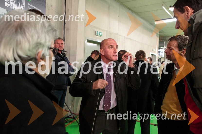 Brane Oblak, nekdanji nogometaš in član Hrama športnih junakovHram športnih junakov, otvoritev