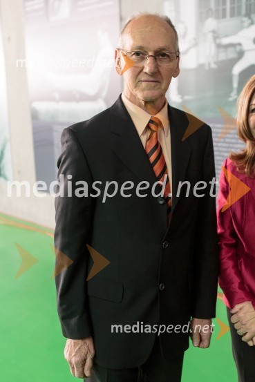 Miro Cerar, nekdanji gimnastičar in član Hrama športnih junakov 	 
Hram športnih junakov, otvoritev