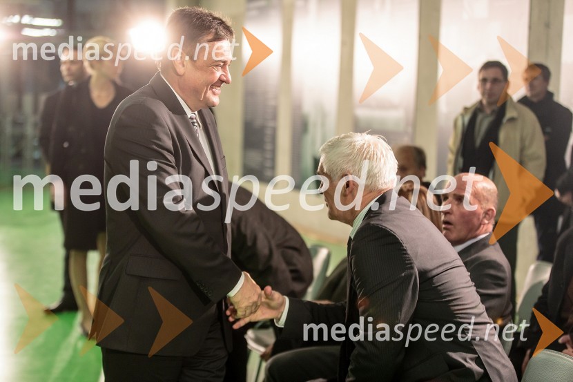 Zoran Jankovič, župan Mestne občine Ljubljana; Rudi Hiti, nekdanji hokejist in član Hrama športnih junakovHram športnih junakov, otvoritev