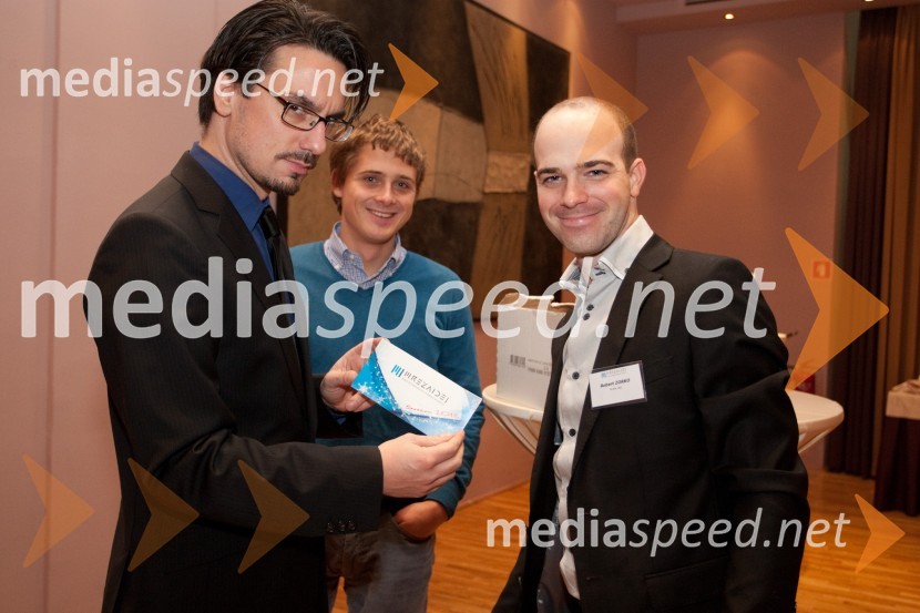 Udeleženci konferenceMreža Idej, okrogla miza Slovenija 2013: Priložnosti in izzivi