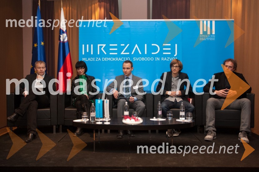 Dr. Matej Lahovnik; dr. Maja Sunčič; Gregor Cigüt; dr. Jure Leskovec; Rok Uršič, direktor podjetja Instrumentation Technologies, d. d.Mreža Idej, okrogla miza Slovenija 2013: Priložnosti in izzivi