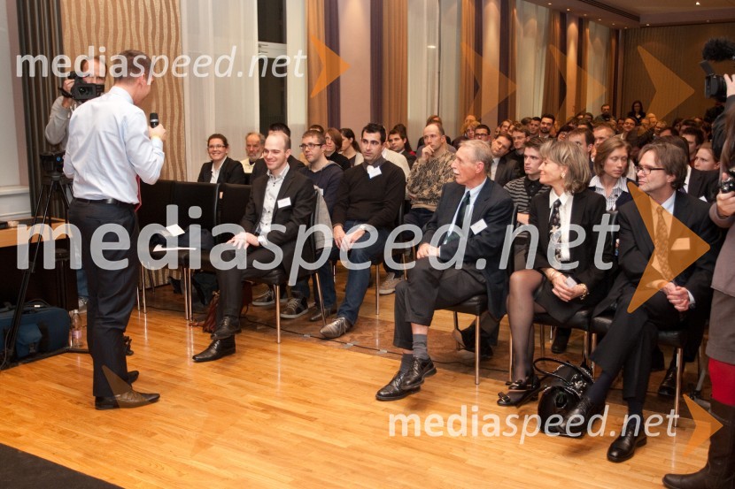 Udeleženci konferenceMreža Idej, okrogla miza Slovenija 2013: Priložnosti in izzivi