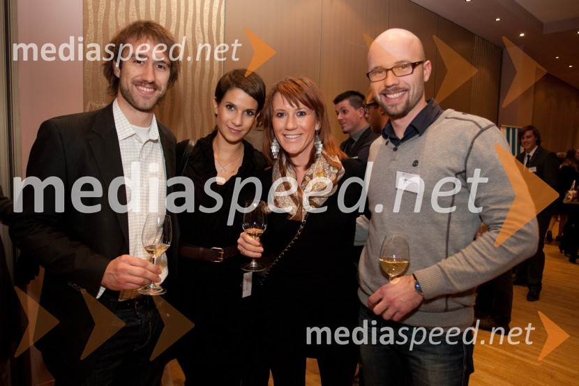 	Udeleženci konferenceMreža Idej, okrogla miza Slovenija 2013: Priložnosti in izzivi