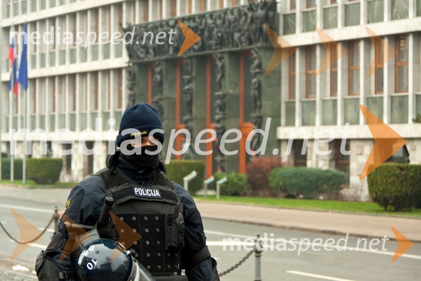 1. slovenska vsesplošna vstaja naroda proti oblasti1. slovenska vsesplošna vstaja naroda proti oblasti