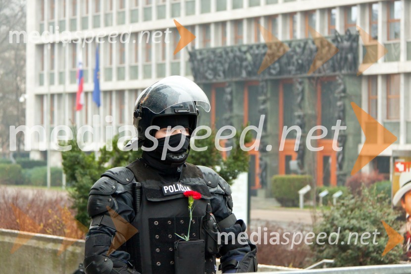 1. slovenska vsesplošna vstaja naroda proti oblasti1. slovenska vsesplošna vstaja naroda proti oblasti