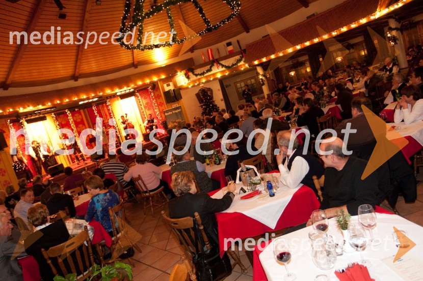 Večer Franca KoširjaVečer Franca Koširja pod Avsenikovo marelo