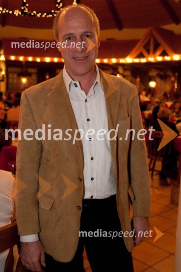 Gregor AvsenikVečer Franca Koširja pod Avsenikovo marelo