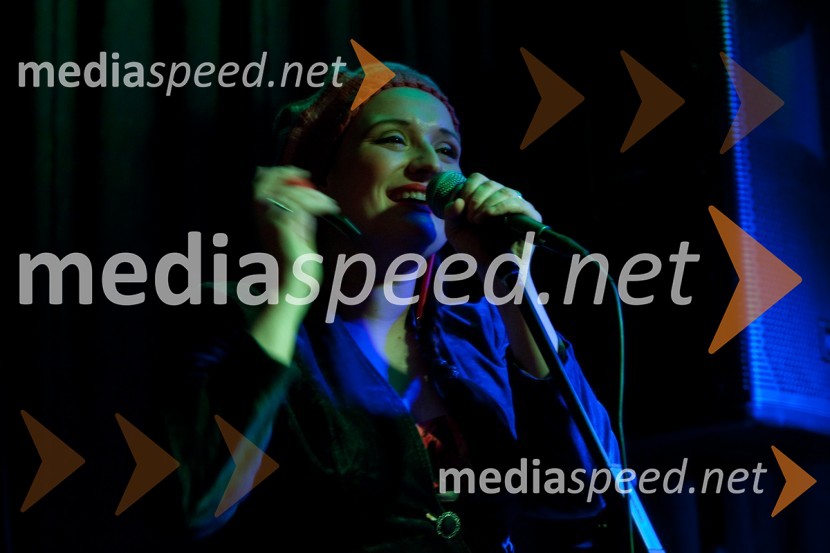 Maja Pihler Bilbi, glasbenicaDobrodelni koncert Z dobro glasbo za lačne otroke in za boljšo družbo brez lačnih