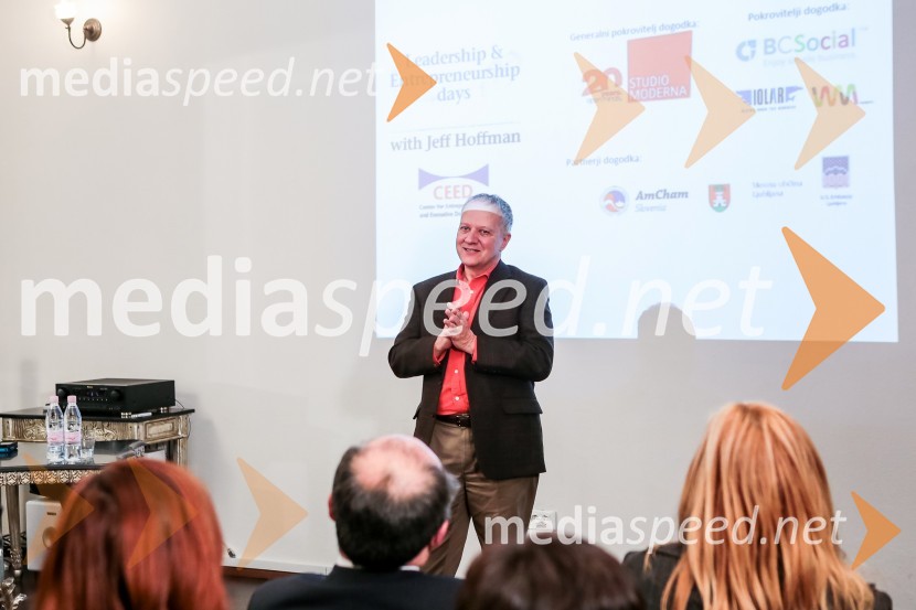 Joseph Adamo Mussomeli, veleposlanik Združenih držav Amerike v SlovenijiAmCham, srečanje in pogovor z Jeffom Hoffmanom, svetovalcem Baracka Obame