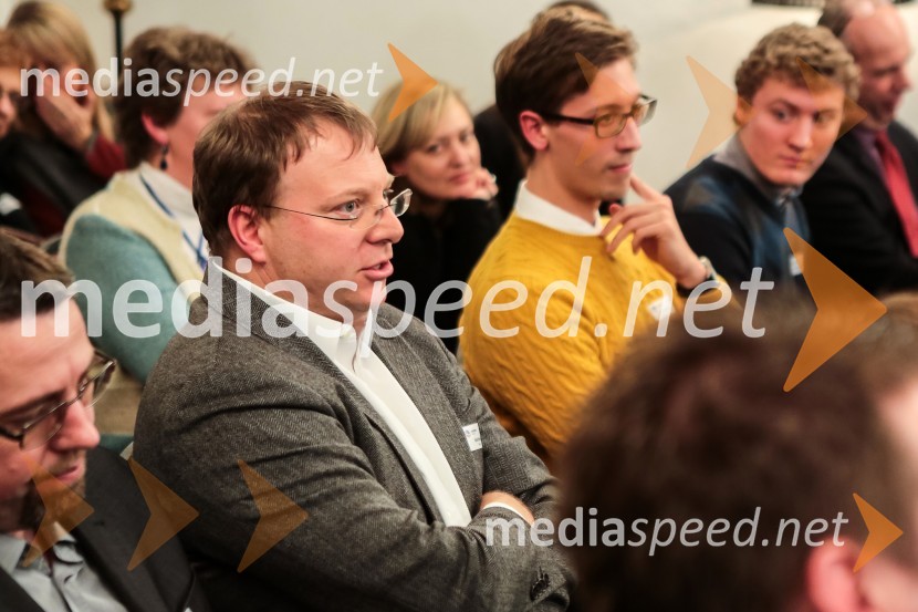 Srečanje in pogovor z Jeffom Hoffmanom, svetovalcem Baracka ObameAmCham, srečanje in pogovor z Jeffom Hoffmanom, svetovalcem Baracka Obame