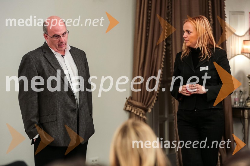 	Jeff Hoffman, svetovalec Baracka Obame; mag. Ajša Vodnik, izvršna direktorica Ameriške gospodarske zbornice (AmCham)AmCham, srečanje in pogovor z Jeffom Hoffmanom, svetovalcem Baracka Obame