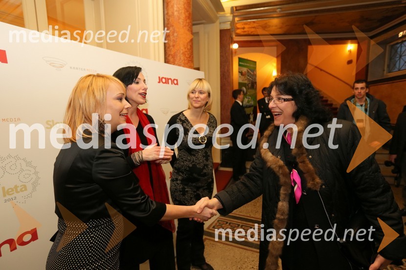 Tanja Škarjot, izvršna urednica uredništev Krater media; mag. Lilijana Kornhauser Cerar, pediatrinja in Slovenka leta 2007Slovenka leta 2012 je Urška Žolnir