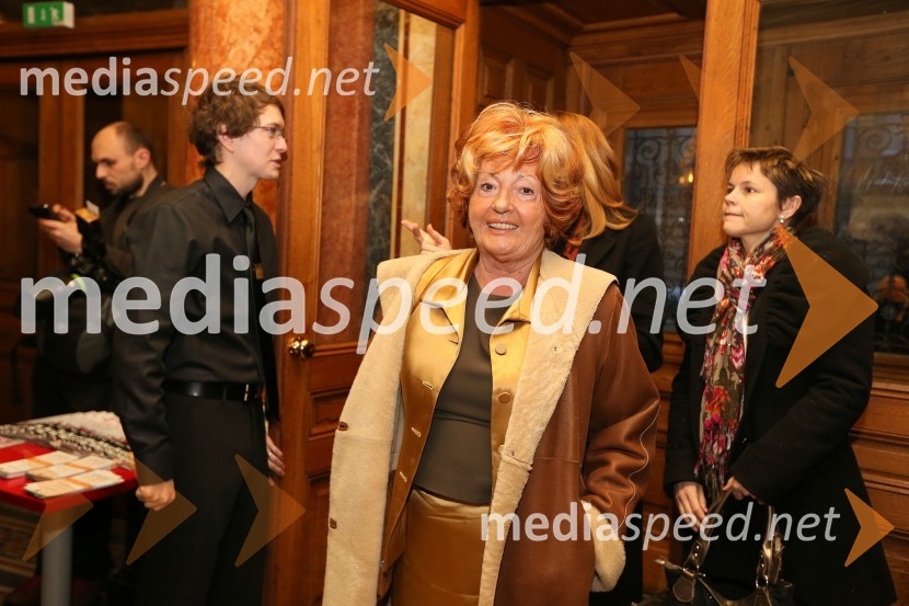 Bernarda Jeklin, nekdanja urednica revije JanaSlovenka leta 2012 je Urška Žolnir