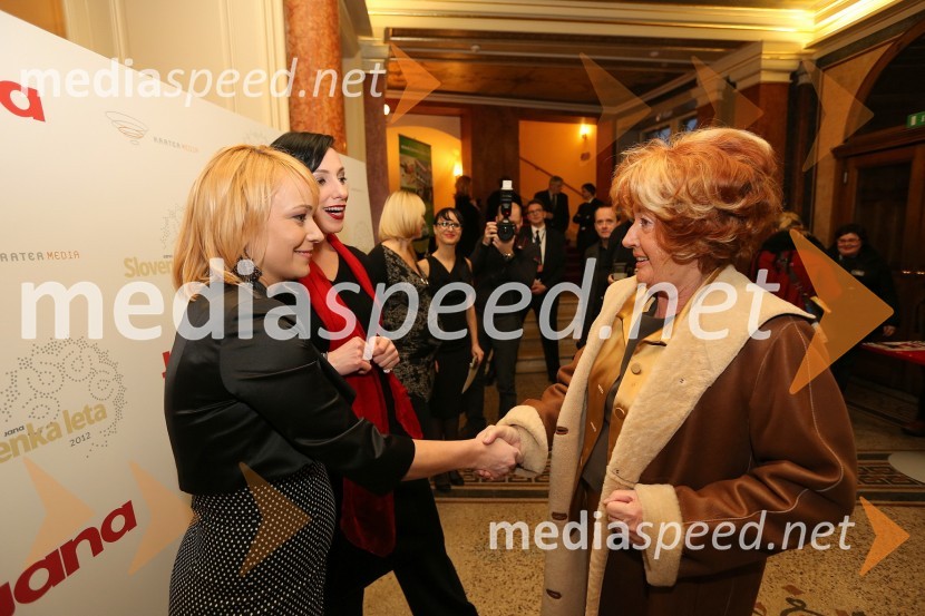 Tanja Škarjot, izvršna urednica uredništev Krater media; Bernarda Jeklin, nekdanja urednica revije JanaSlovenka leta 2012 je Urška Žolnir