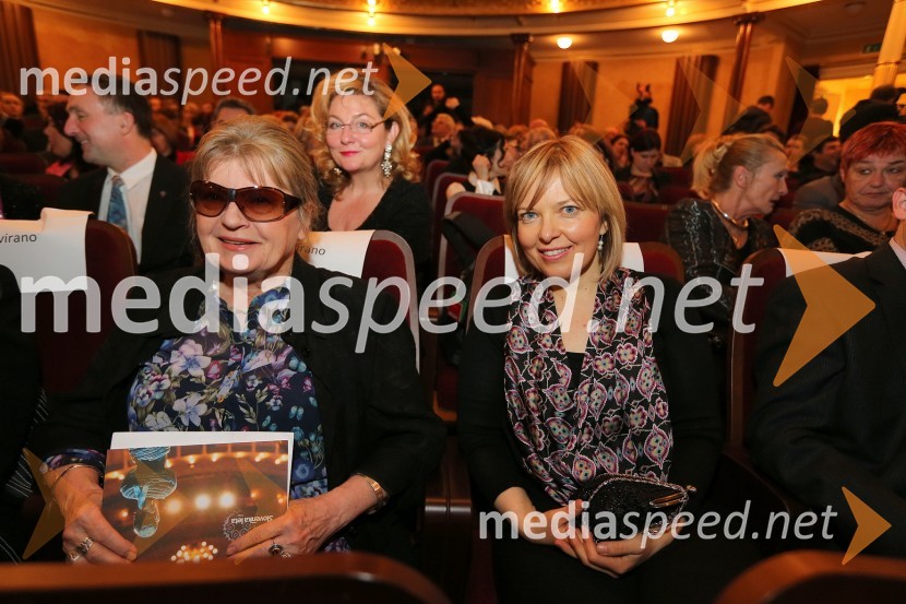 Jelka Reichman, ilustratorka, Slovenka leta 2011; Petra Rezar, predsednica društva učiteljev gluhih Slovenije in nominiranka za Slovenko leta 2005Slovenka leta 2012 je Urška Žolnir