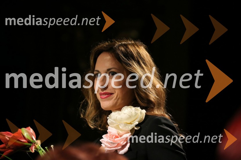 Nika Zupanc, industrijska oblikovalkaSlovenka leta 2012 je Urška Žolnir