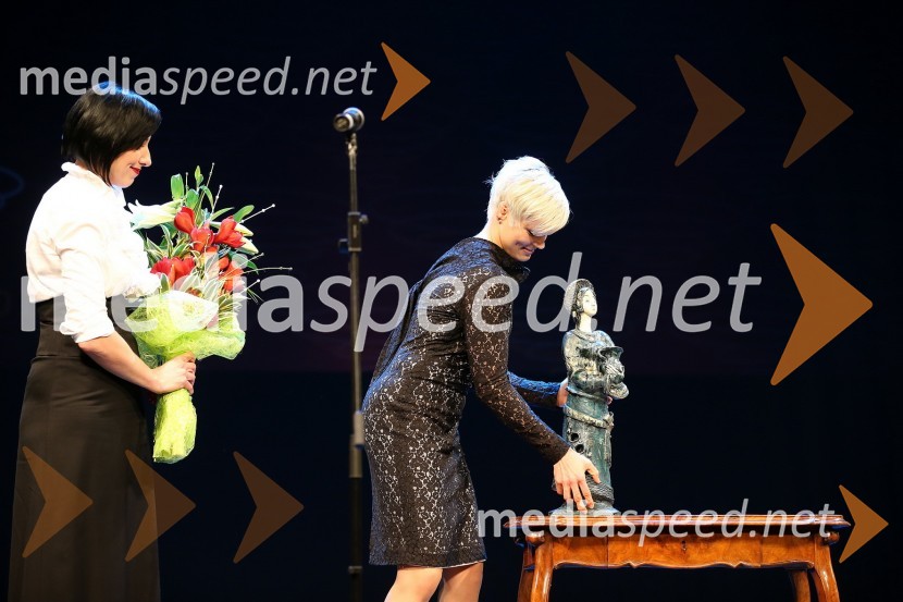 Melita Berzelak, glavna in odgovorna urednica revije Jana; Urška Žolnir, judoistka in Slovenka leta 2012Slovenka leta 2012 je Urška Žolnir