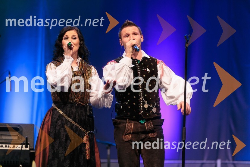 Člana ansambla Saša AvsenikaKoncert ob 60 letnici delovanja ansambla Avsenik