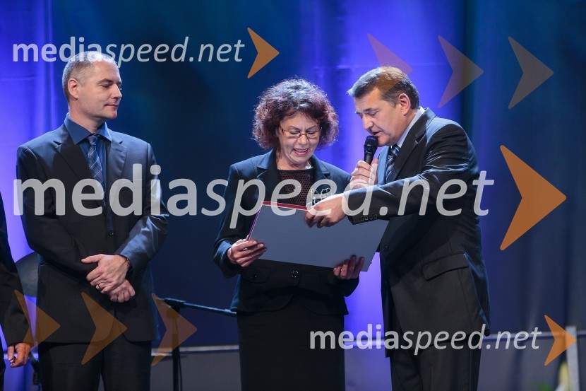 Boštjan Istenič, urednik športa časnika Dnevnik; Anita Ogulin, Zveza prijateljev mladine; Stane Žagar, župan občine MedvodeKoncert ob 60 letnici delovanja ansambla Avsenik