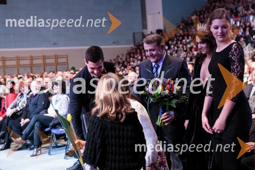 Darko Đurić, plavalec; Stane Žagar, župan občine Medvode; Nives Orešnik, Miss Slovenije 2012; Anastazija LavtarKoncert ob 60 letnici delovanja ansambla Avsenik