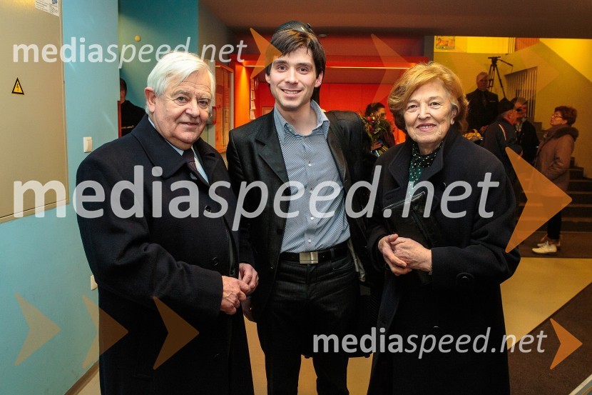 Milan Kučan, nekdanji predsednik Republike Slovenije; Tilen Artač, imitator; Štefka KučanKoncert ob 60 letnici delovanja ansambla Avsenik