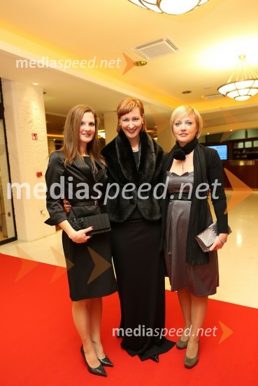 ...; Maja Križmančič, izvršna direktorica za hotelsko operativo LifeClass; ...Summit avto, predstavitev novega avtomobila Range Rover