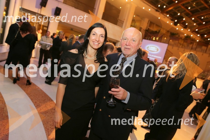 Dr. Irena Fonda, direktorica podjetja Fonda.si; Joco Žnidaršič, fotograf
	Summit avto, predstavitev novega avtomobila Range Rover