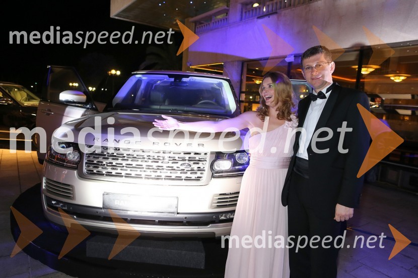 Bernarda Žarn, voditeljica; Martin Logar, direktor družbe Summit avtoSummit avto, predstavitev novega avtomobila Range Rover