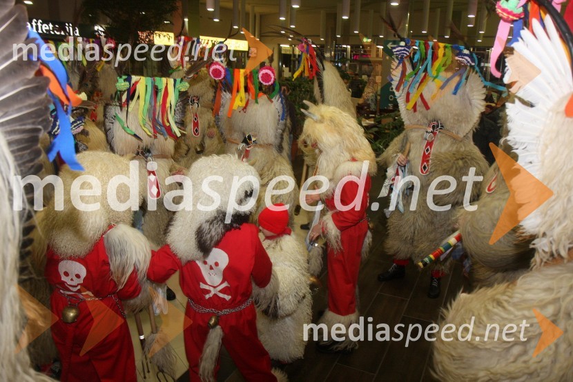 KurentiDruženje s Tino Maze in predstavitev srebrnika z njeno podobo