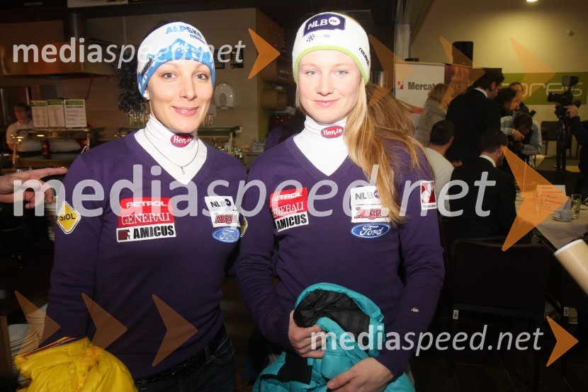 Ilka Štuhec, smučarka; Ana Drev, smučarkaDruženje s Tino Maze in predstavitev srebrnika z njeno podobo