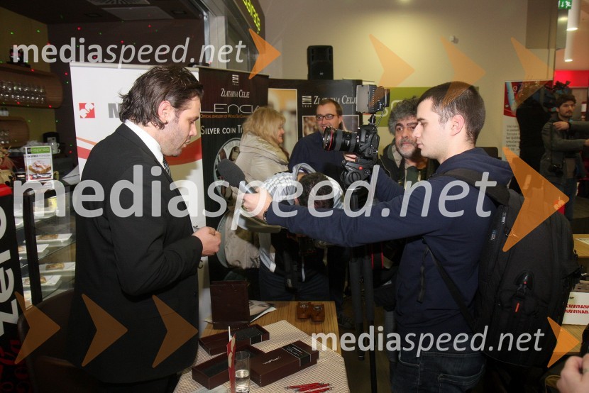 Jure Cekuta, vodja marketinga Zlatarne Celje; Mitja Florjanc, MediaspeedDruženje s Tino Maze in predstavitev srebrnika z njeno podobo