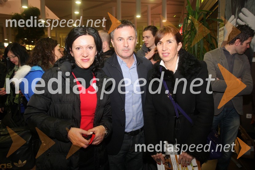 Diana Oblak, regijski vodja marketinga Mercator; Primož Ulaga, direktor Smučarske zveze Slovenije; ...Druženje s Tino Maze in predstavitev srebrnika z njeno podobo