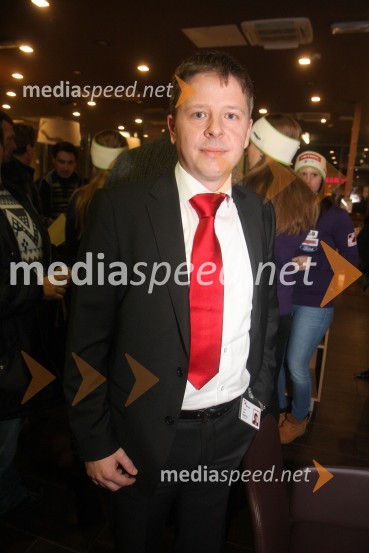 Igor Maroša, član uprave Mercator d.d.Druženje s Tino Maze in predstavitev srebrnika z njeno podobo